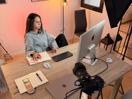 Best Podcast Hosting Company: 8 Powerful Ways to Choose the Right Platform in 2025